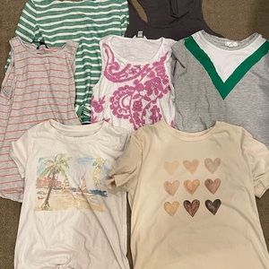 Lot of 7 shirts XS and small all fit like small variety of brands